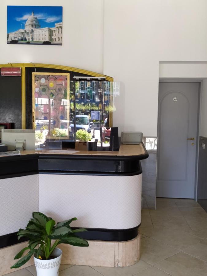 Hotel Madonna Del Pino Cervia Dış mekan fotoğraf